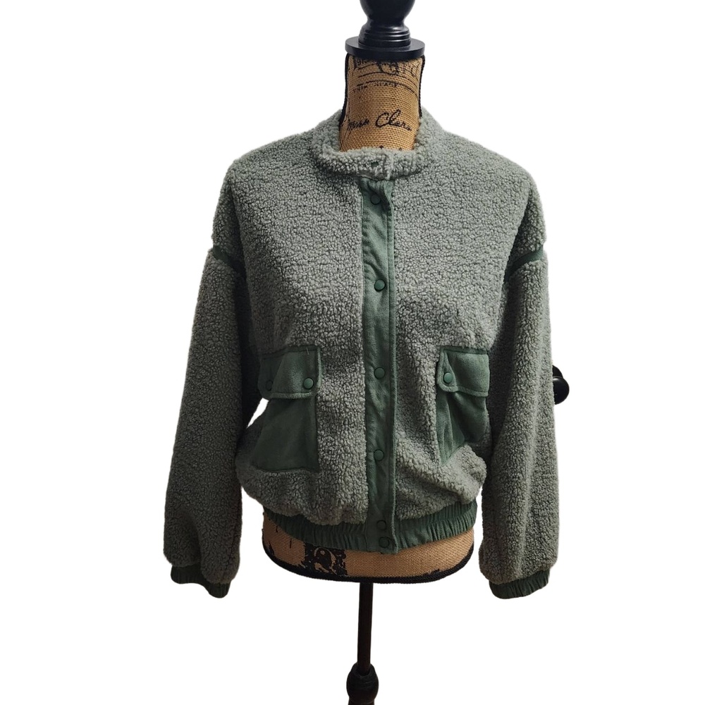 &merci Jacket‎ Womens Size Small Green MJK3818 Snap Button Closure Cozy